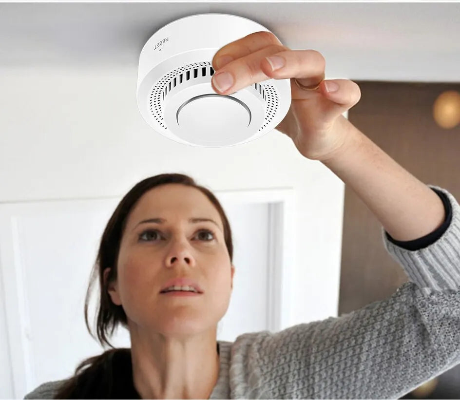 Tuya Fire Protection Smoke Detector with Fire Alarm